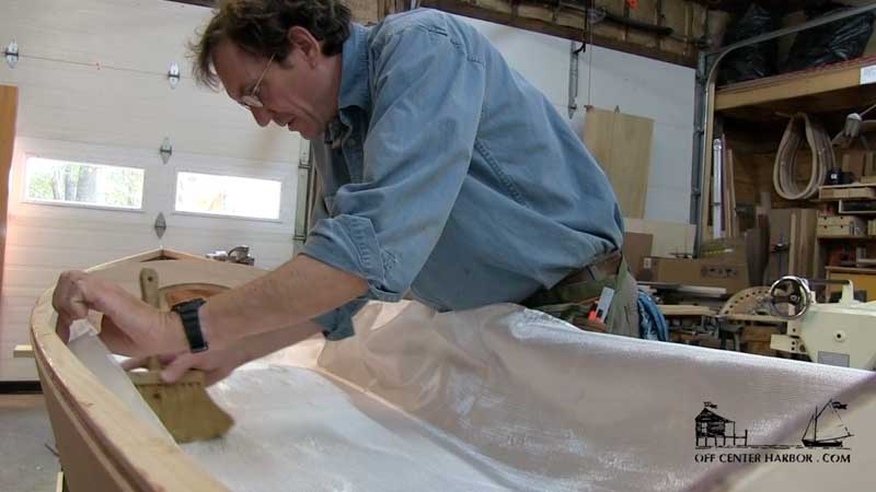 VIDEO: Building a Stitch and Glue Boat, Part 8 - Fiberglassing the 