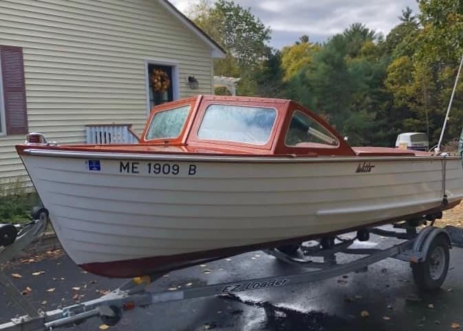 sold - 17' one-family 1962 lapstrake runabout by white
